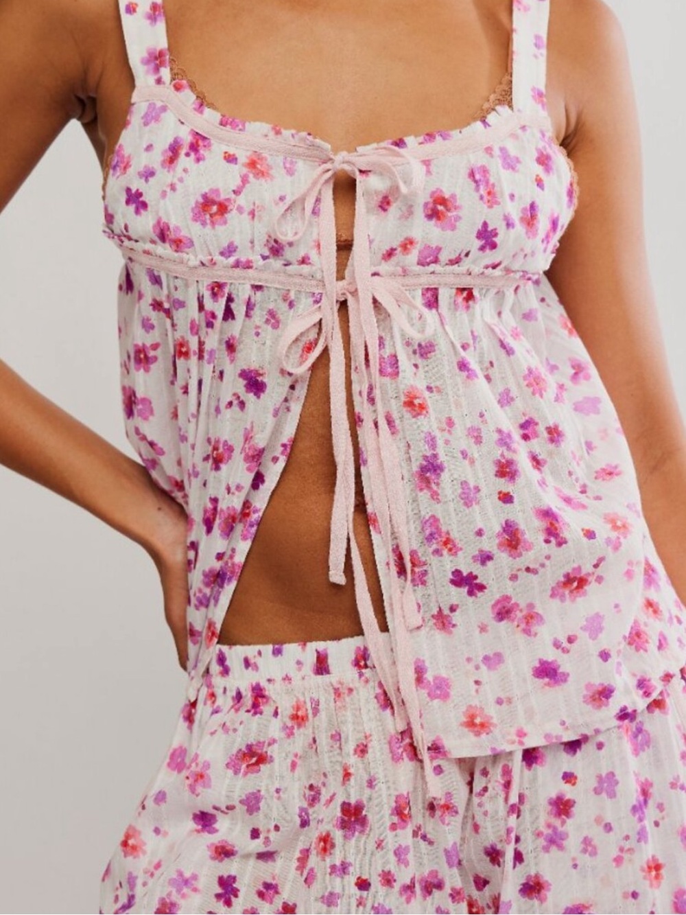 💕Free People Floral Two-Piece Lounge Set/Pajamas in Pink - Picture 5 of 7